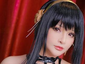 肉丝的逆袭：MiMi Chan套图分享，品味快乐的脂肪！